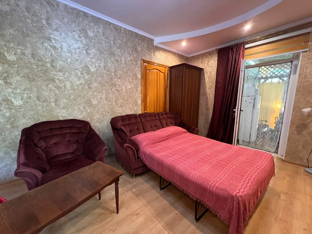 "Комфорт"с деревянной террасой