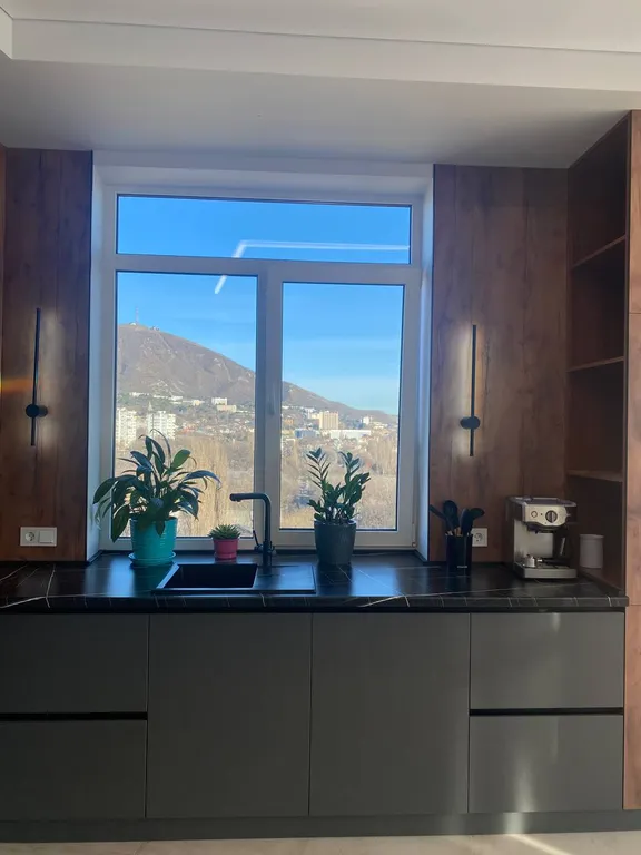 Апартаменты с видом на Кавказские горы