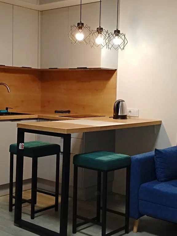 Новые апартаменты-студия у метро