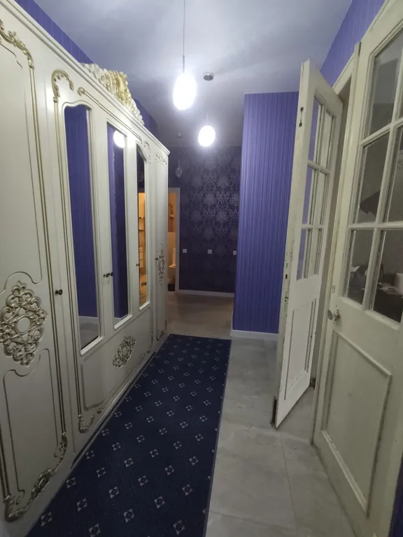 Двушечка у канатки и в старинном доме