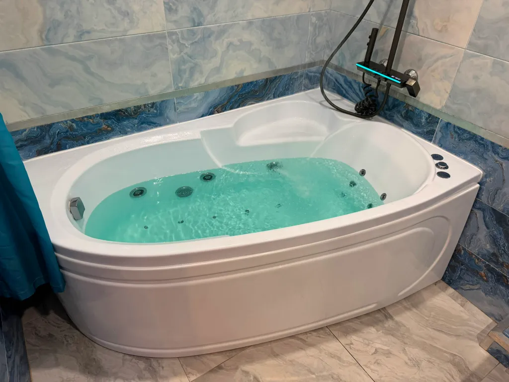 Vip-loft с джакузи, большая 1-комнатная квартира