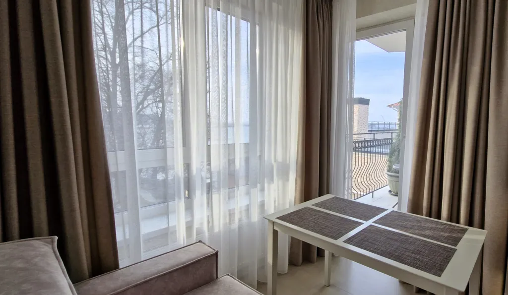 Современные апартаменты с видом на море