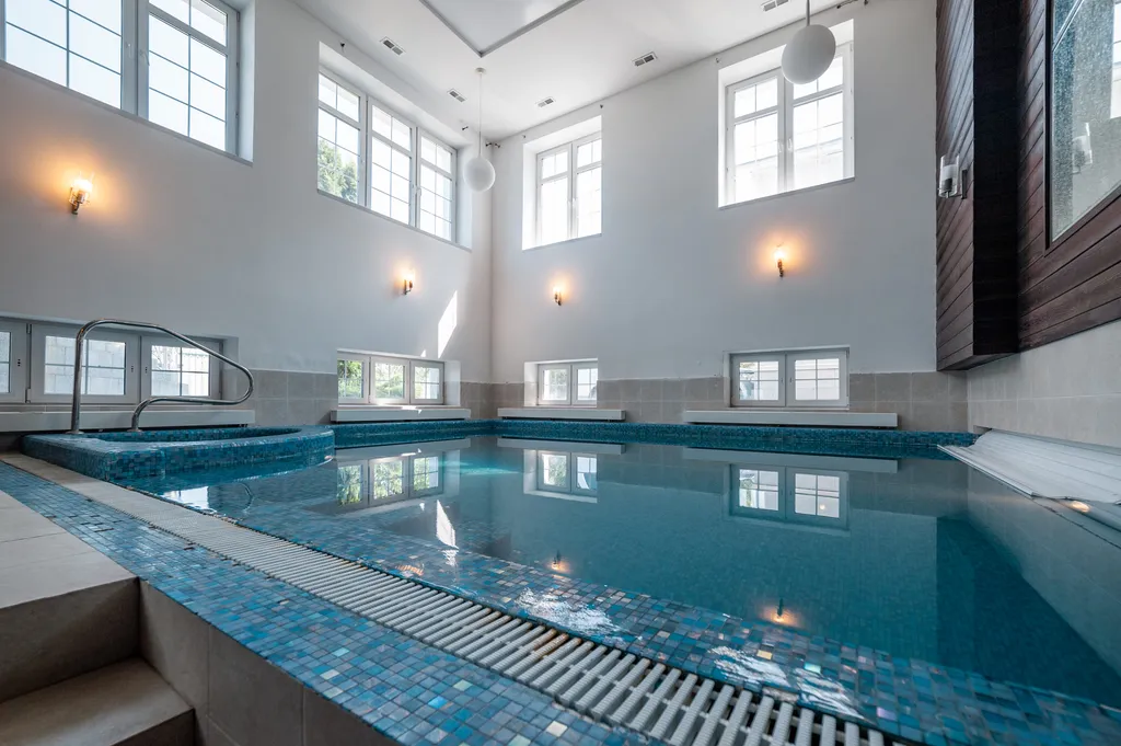 10-комнатный Дом