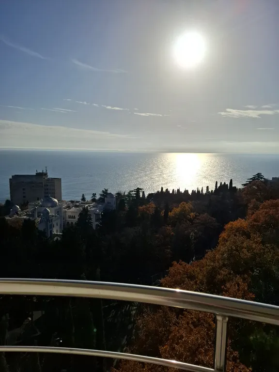 Новый дом напротив санатория Дюльбер