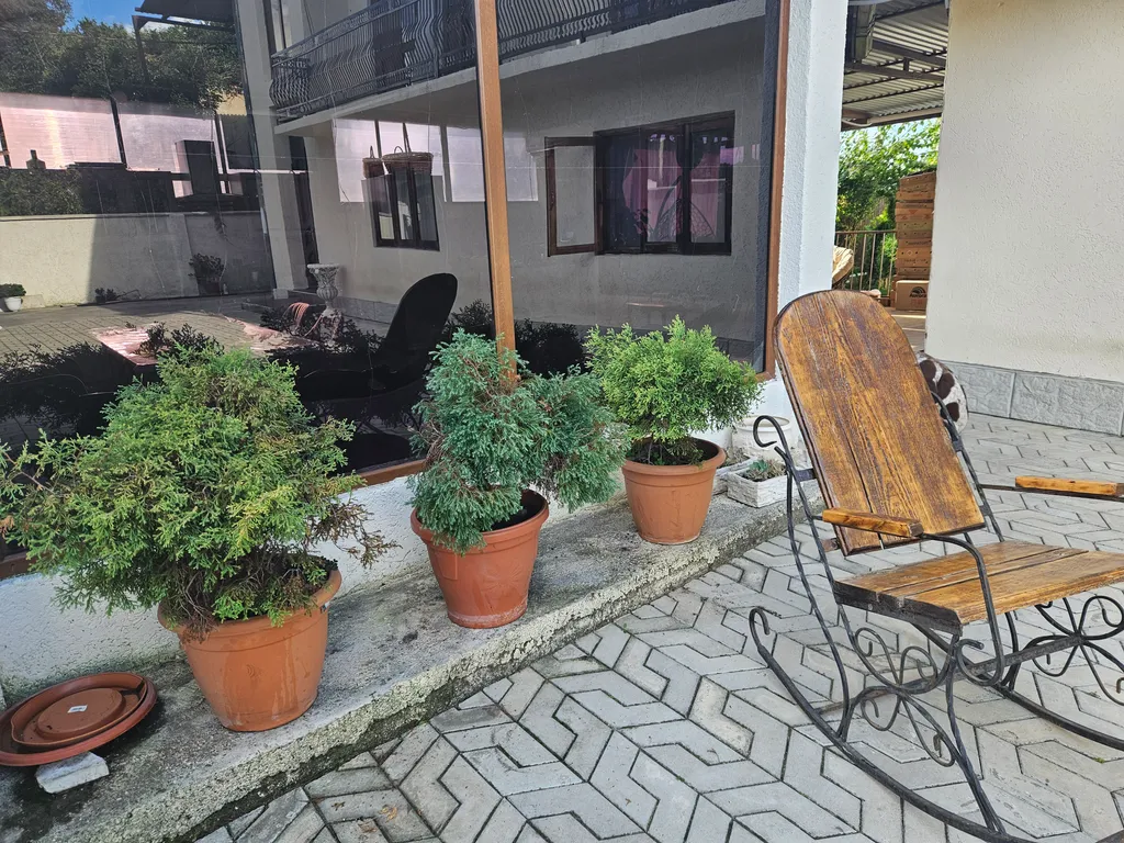 Гостевой дом азалия, горная комната в 50 метрах от моря