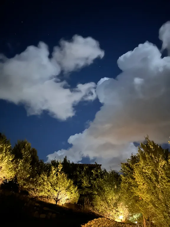 Коттедж Сосновый с джакузи на террасе