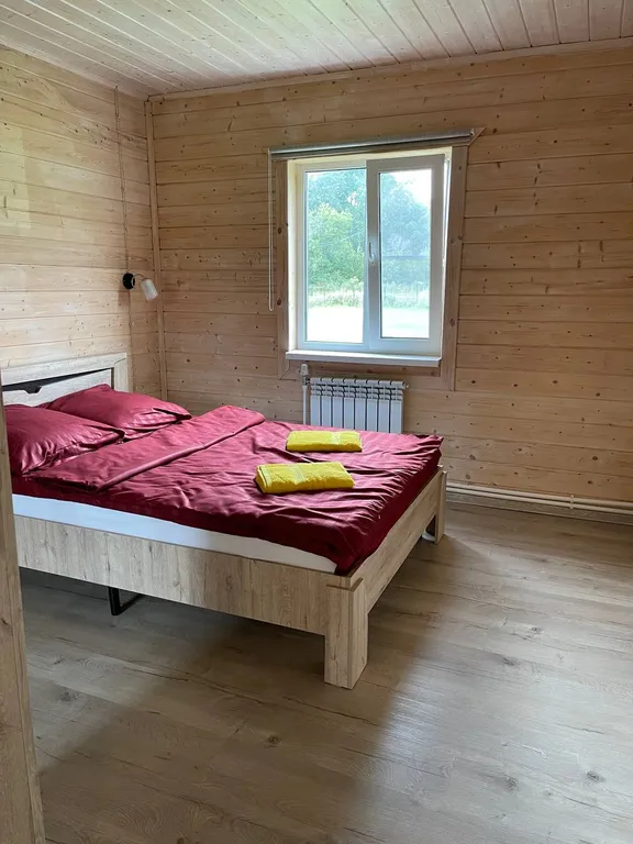 Домик с видом на лес