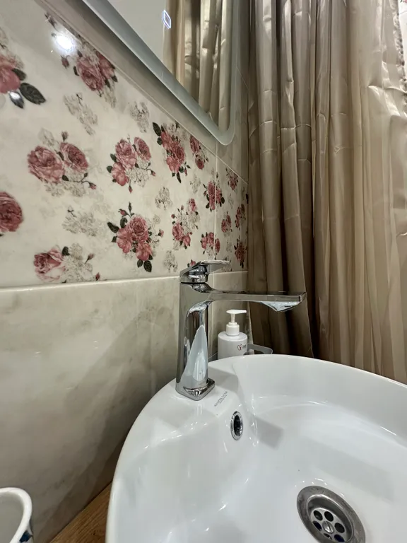 Вместительная евродвушка возле Тула Арены для 6 гостей