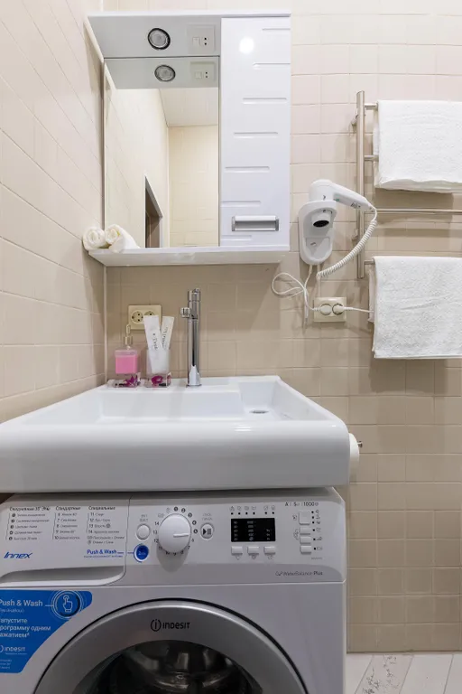 J&N Apartments Однокомнатные апартаменты с балконом