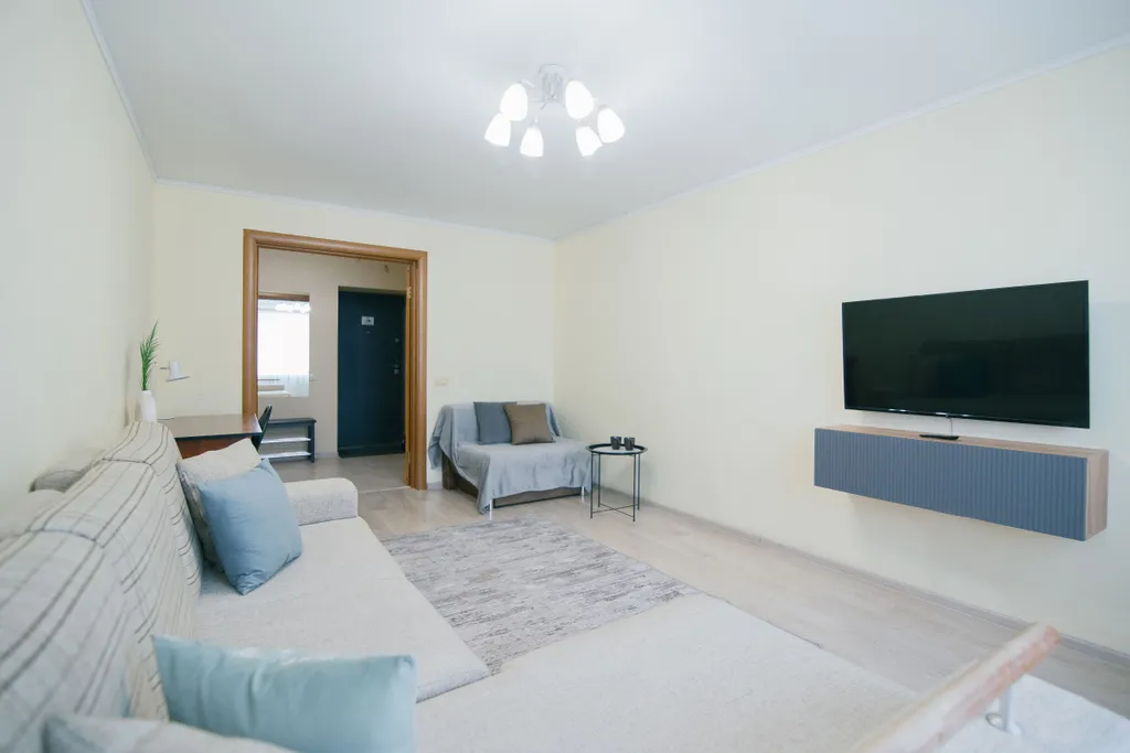 Большая квартира рядом с ЖД Институтом