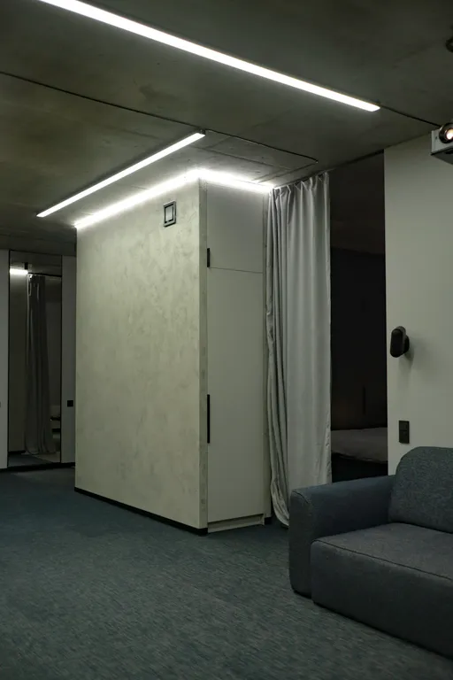 Стильная квартира с кинопроектором