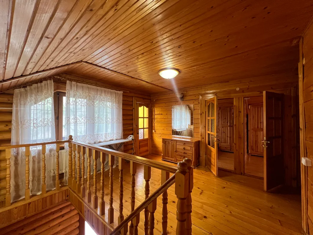 Сруб в Ялте c бассейном и сауной