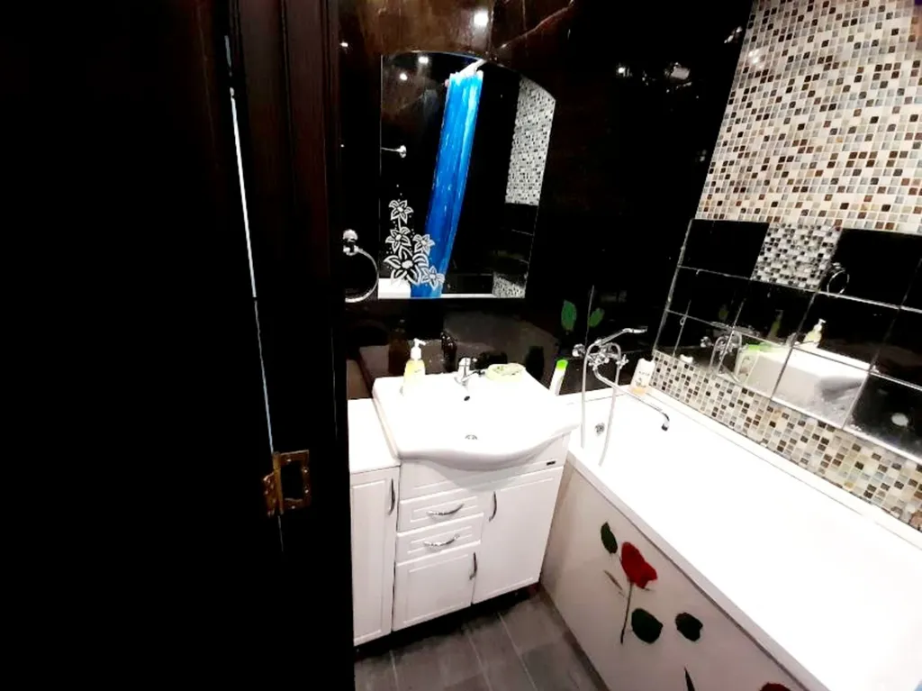 Однокомнатная квартира с балконом и видом на город и залив, 24 часа