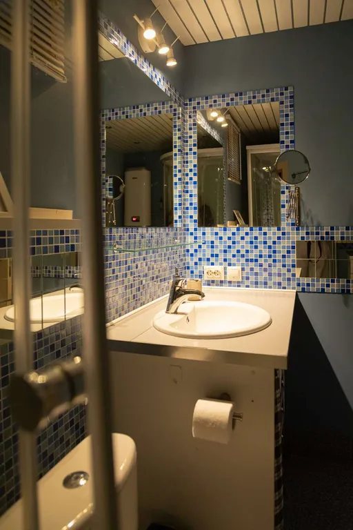 Мини коттедж с сауной и крытой террасой