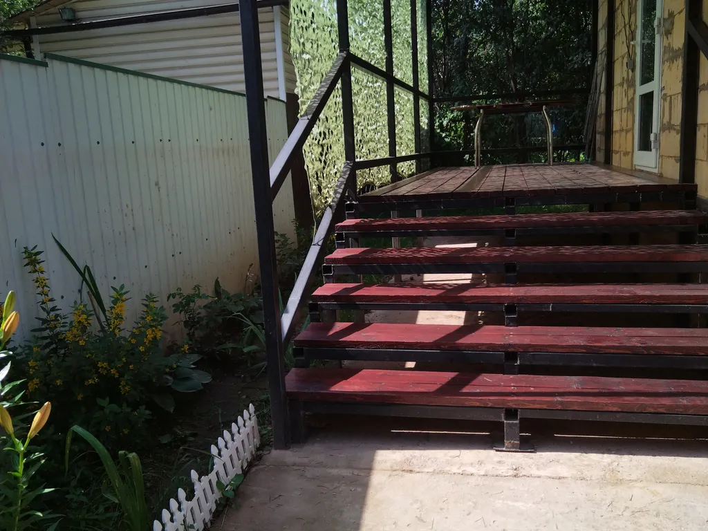 Уютная комната-студия в частном доме