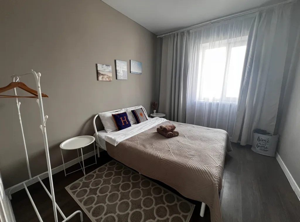 Уютный дом с видом на закат