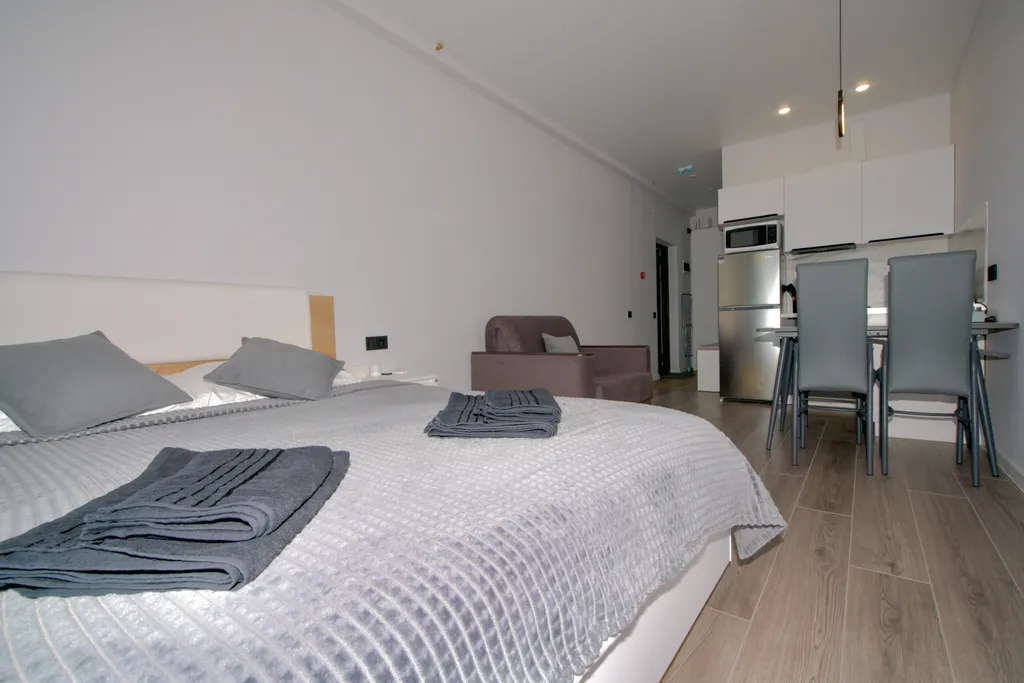 Дизайнерская студия Ls-steel love с видом на море с 13 этажа