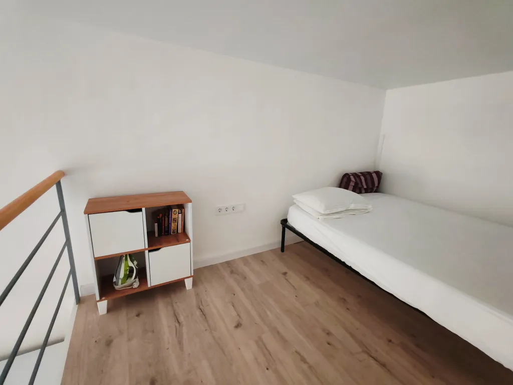 Двухуровневая студия в центре