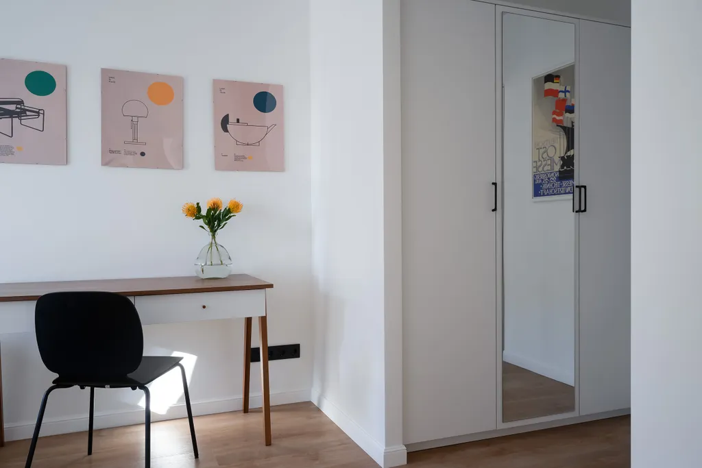 Квартира Квартира Комфортабельная евродвушка Мансарда у Верхнего озера — Калининград