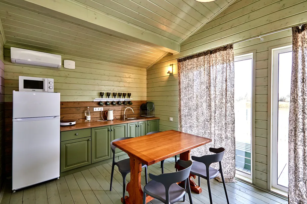 Коттедж 3-комнатный Дом — аренда посуточно в Голубицкая