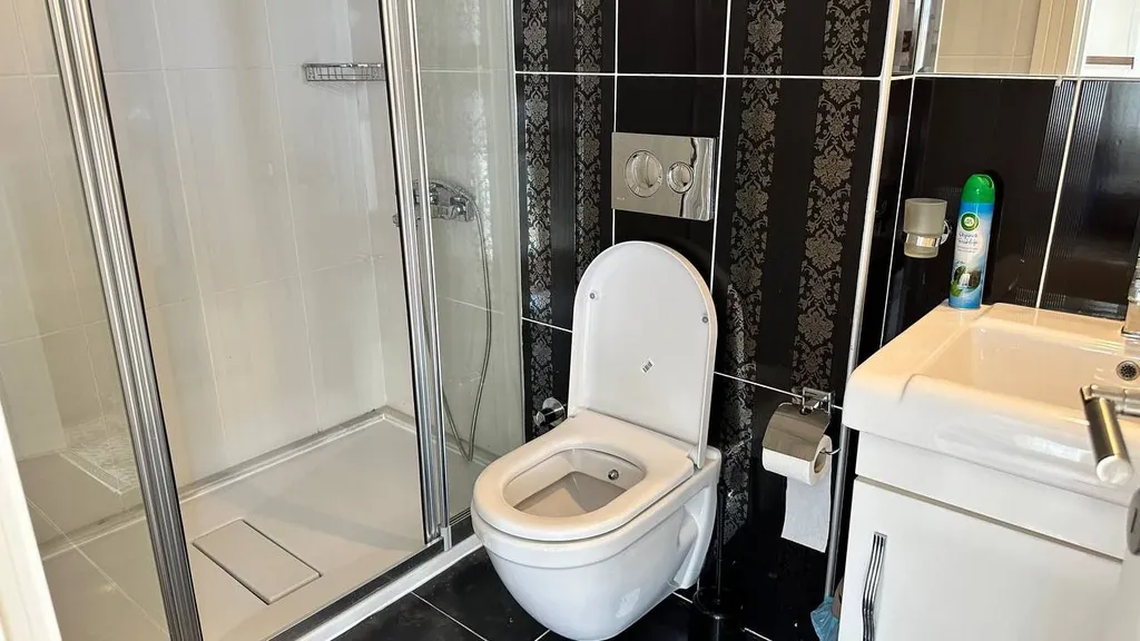 Квартира на Средиземном море с бассейном и горками 4