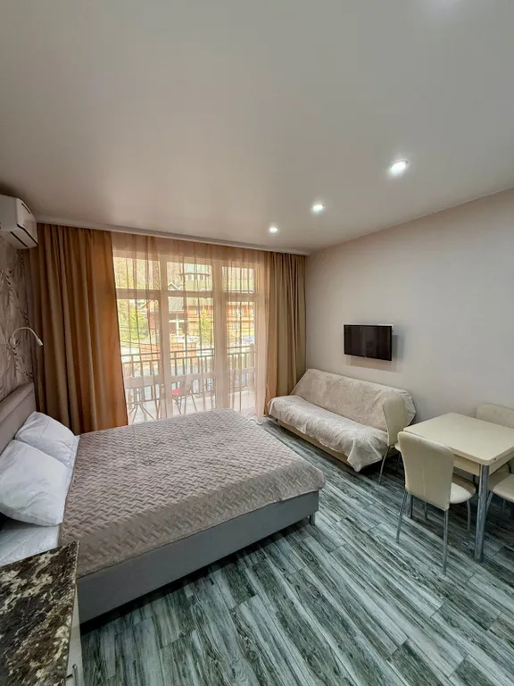 Квартира Укомплектованная студия с балконом — аренда посуточно в Красная Поляна