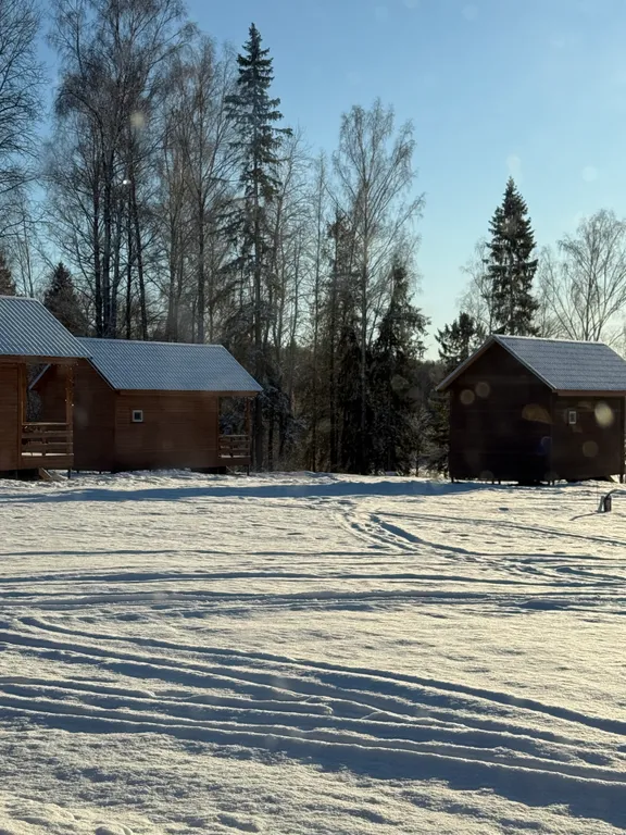 Домик на берегу реки