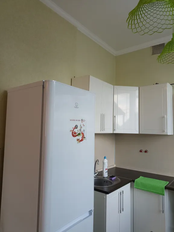 Студия с парковкой под окном