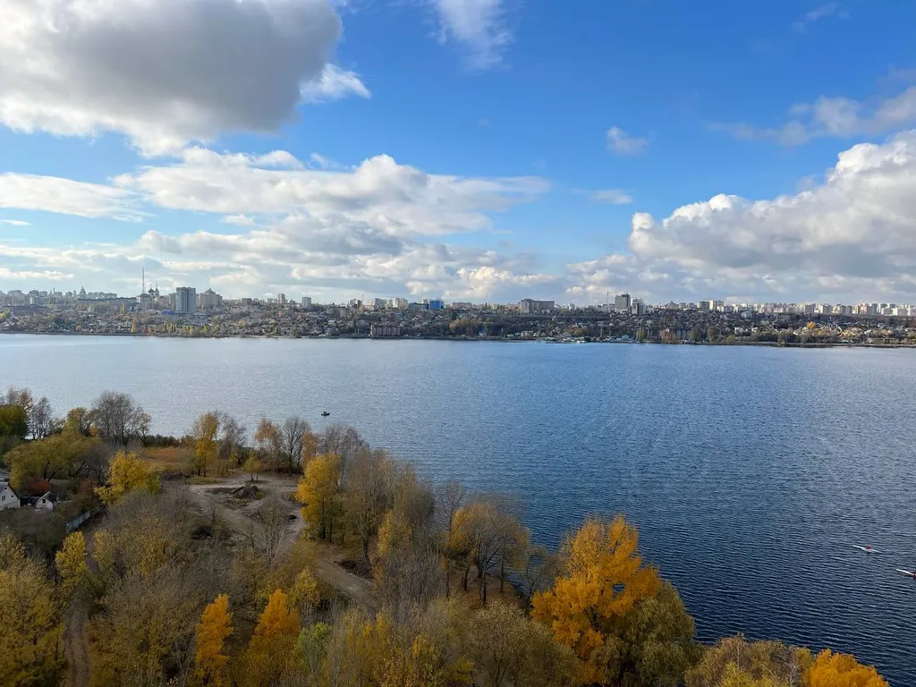 Видовая просторная квартира с красивым видом