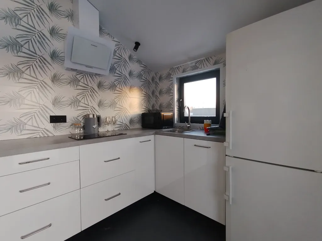 Уютный дом на две семьи в коттеджном поселке