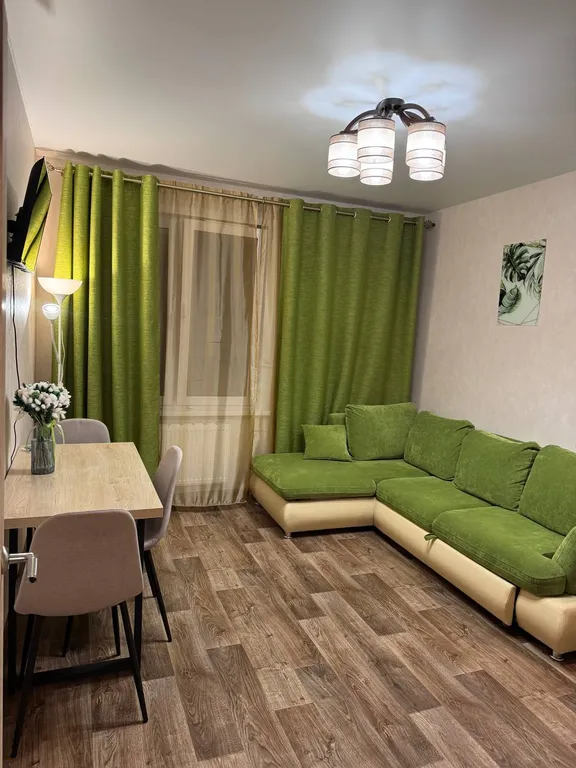 Квартира Комфортная евротрешка в новом ЖК Красное яблоко — аренда посуточно в Пермь