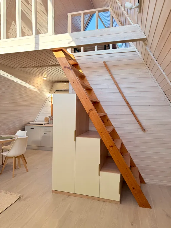 Коттедж Дом А-фрейм на берегу моря, бассейн, баня — Кучугуры