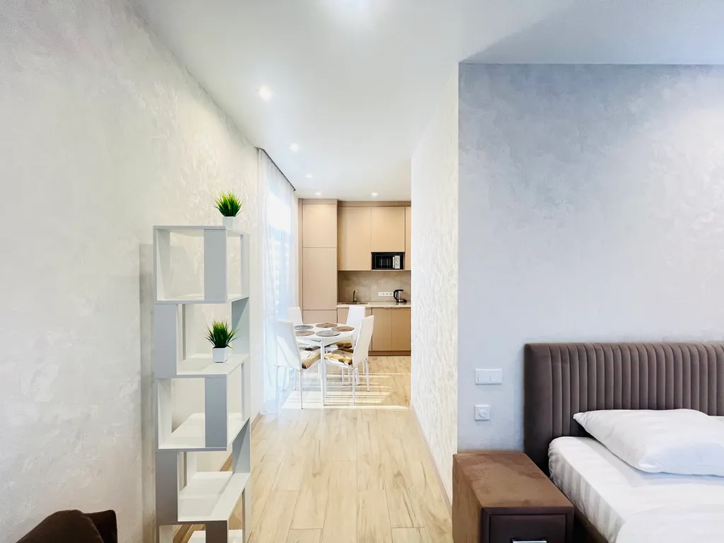 Студия на 5 человек с балконом и кухней