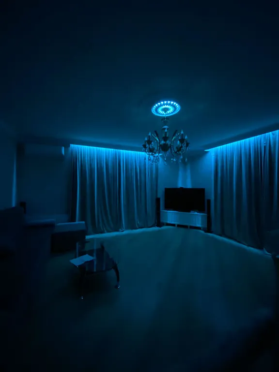 Квартира с панорамными окнами с видом на море