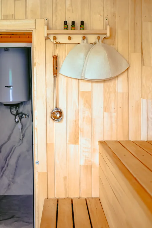 Коттедж Просторный комфортабельный коттедж — Медведовская