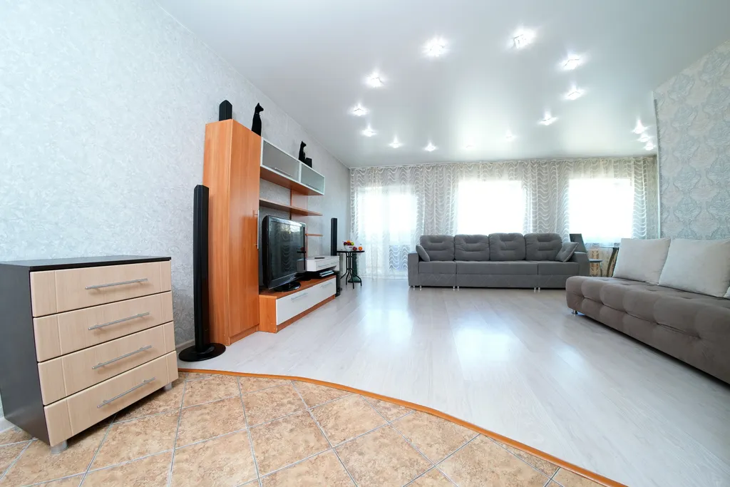 Панорамные апартаменты с видом на Иртыш