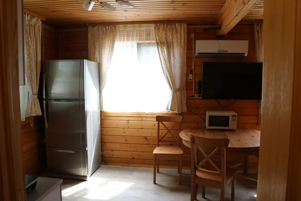 Дом с бассейном