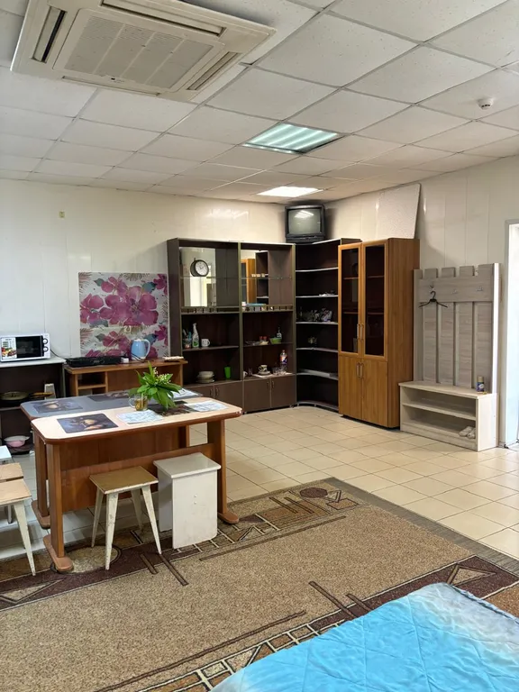 Дом в центре с бесплатной парковкой и охраняемой территорией