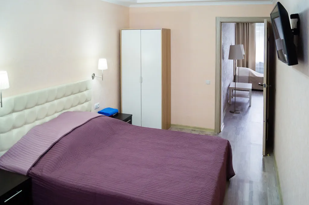 Двухкомнатная рядом с ТЦ Орбита