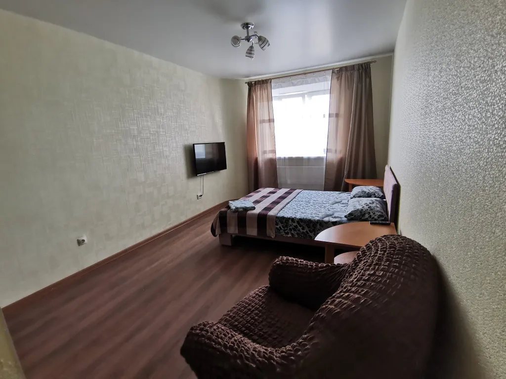 Квартира в районе ТЦ Кристалл