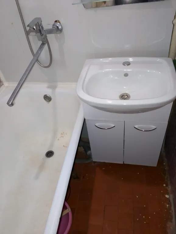 Хорошая квартира рядом с остановкой в тихом спокойном дворе