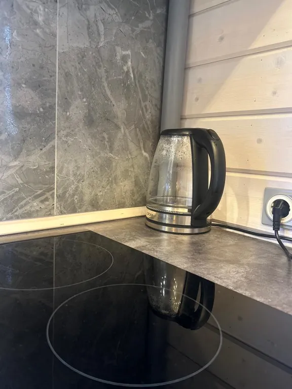 Уютный дом с прекрасным видом на лес и озеро