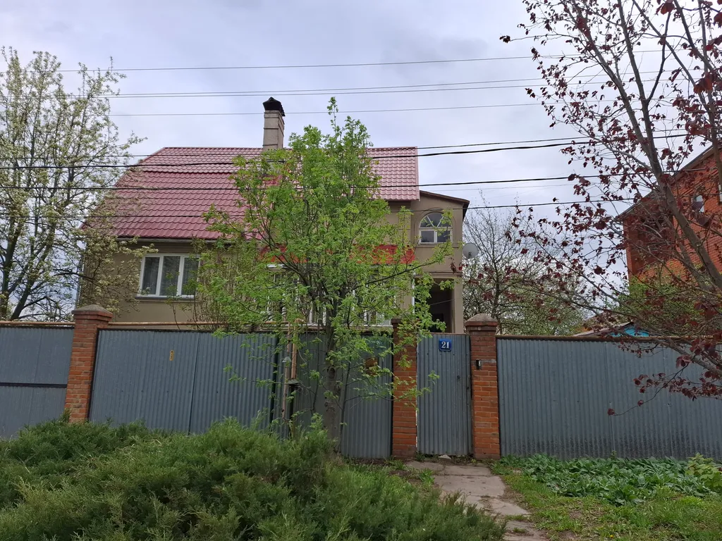 Тихий уютный дом вдали недалеко от центра, рядом с Московским вокзалом