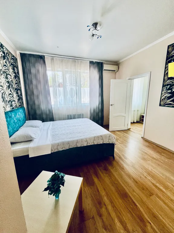 Квартира Апартаменты в центре — Краснодар