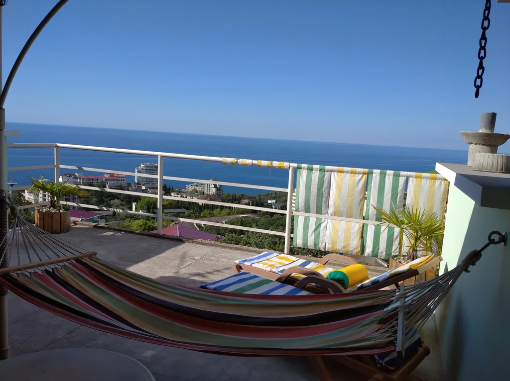 Панорамный 2х уровневый номер с зоной отдыха