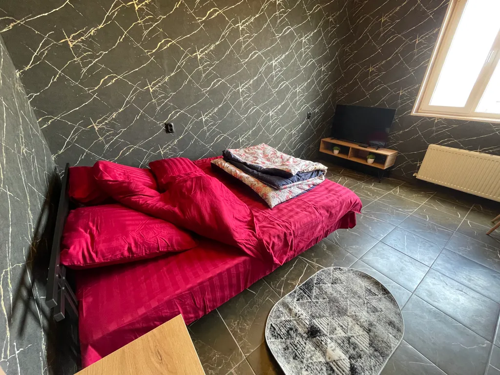 Апартаменты (квартира) в центе абадзехской