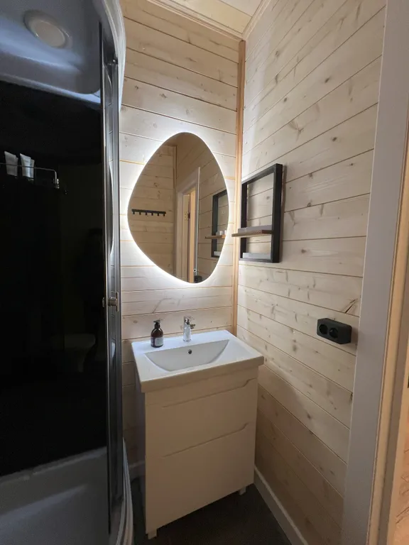 Коттедж Коттедж Барн с панорамными окнами, террасой, баней и купелью — Петровское