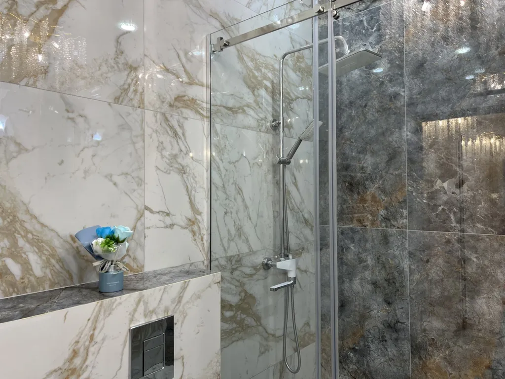 Квартира с балконом и видом на открытое море, Толстый мыс