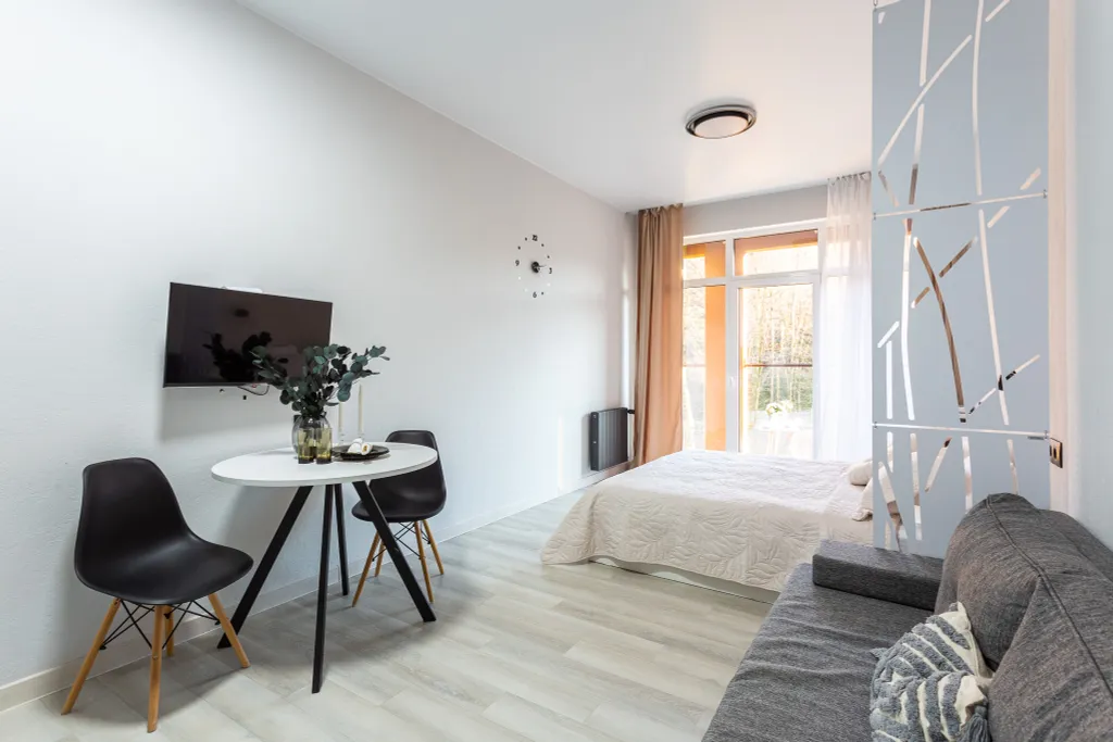 Студия Аллея 114 с балконом и видом на лесопарк