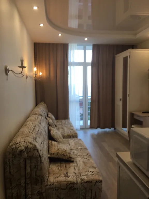 Уютная студия с шикарным видом на море у горы Кошка